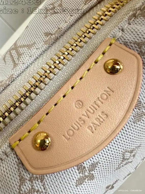 Official oldcobbler Vuitton Hills Pochette Louis 0618